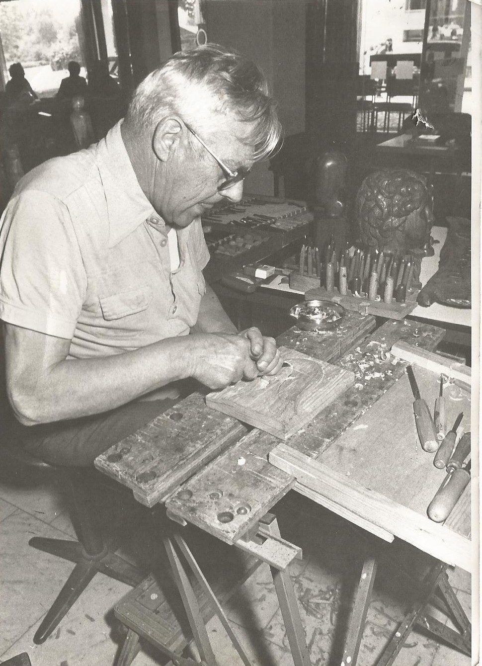 Klik voor foto in apart venster sjef_de_groot_met_zijn_hobby.jpg